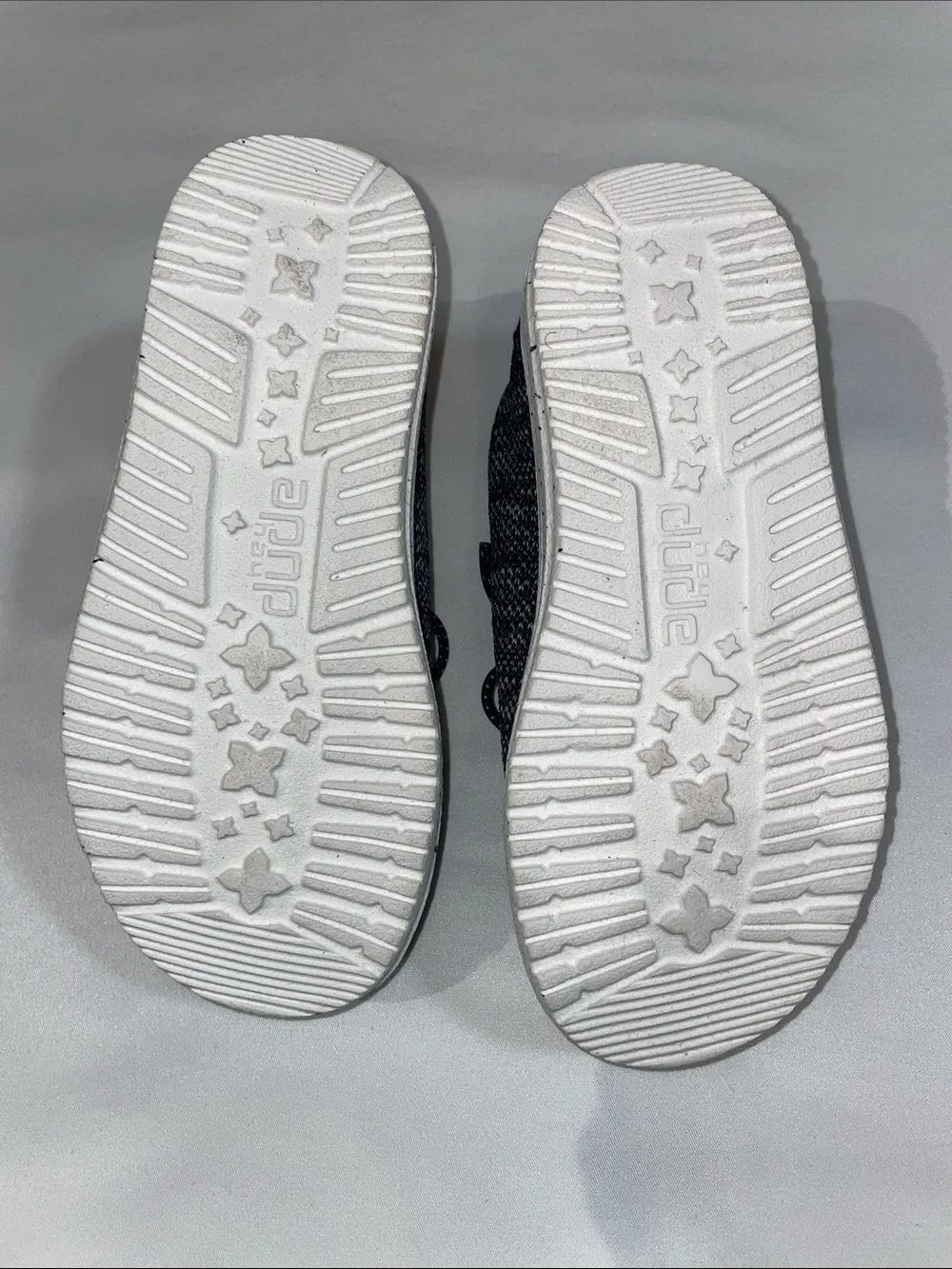 HeyDude Wally Toddler. Black and White  Size 9